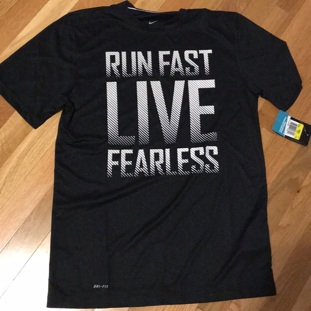 Nike Men’s SMALL Dri Fit  T shirt NEVER WORN